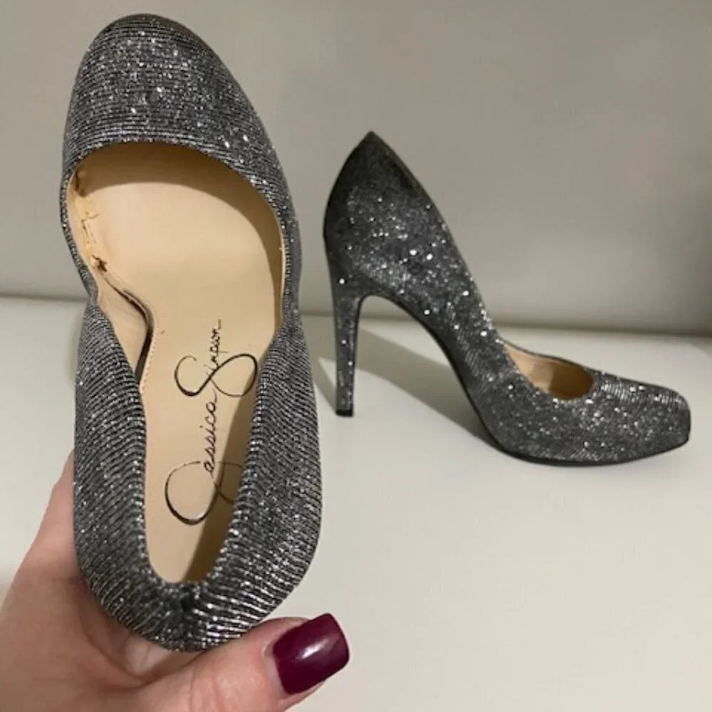Jessica Simpson Silver Gray Shimmer Pumps size 6 Round Toe